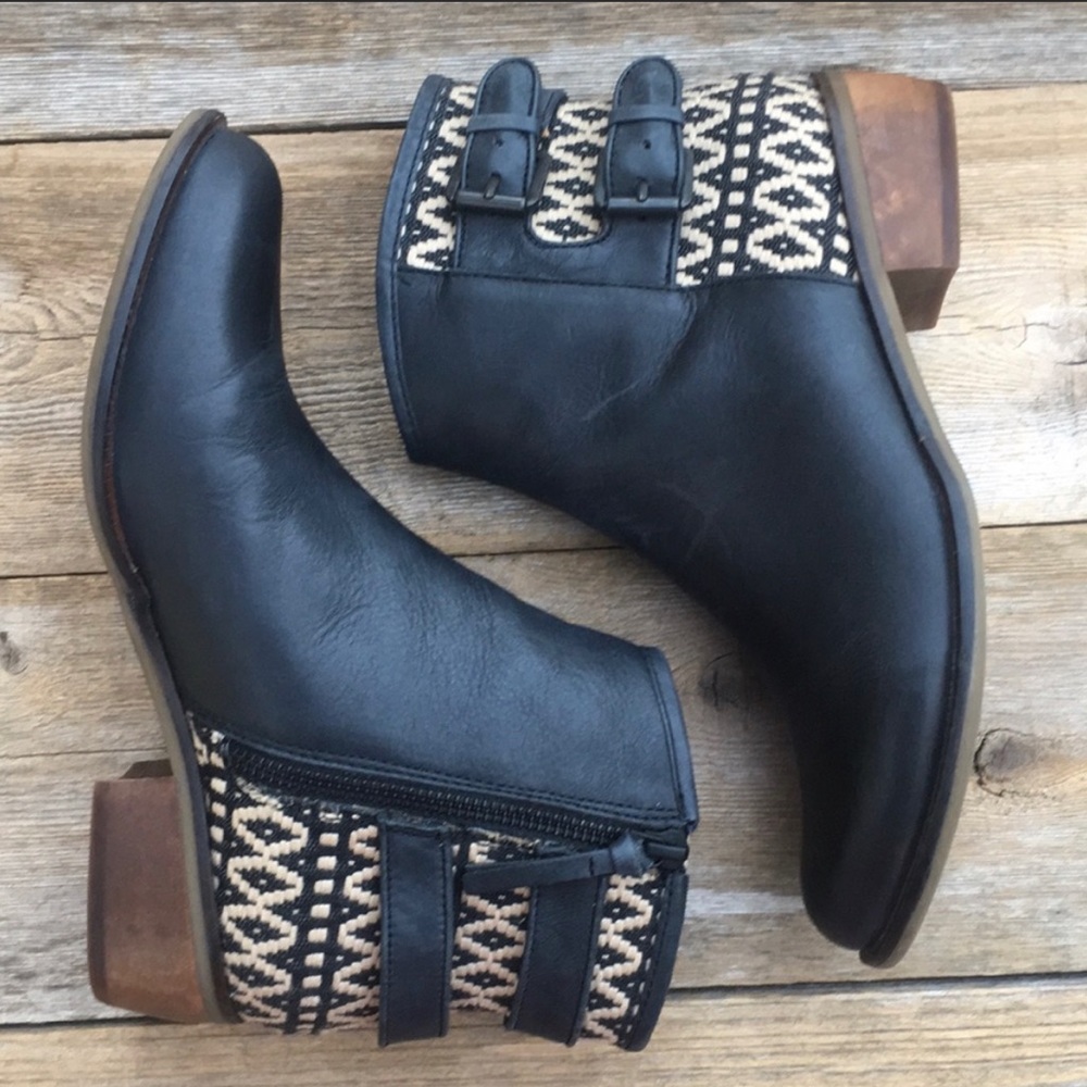 Anthropology Latigo booties EUC size 6.5